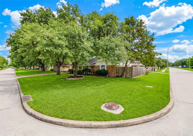 Homes for sale in Stafford, TX | 13227 James Ln, Stafford, TX 77477 | MLS# 91741861