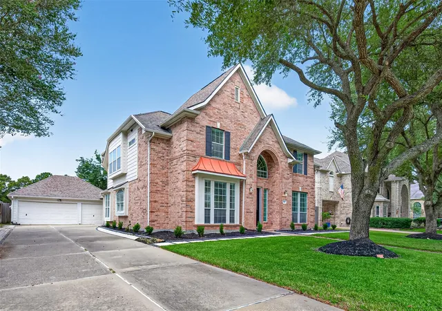 Photo 2 of Single family home for sale at 826 Ivory Ridge Ln, Houston, TX 77094 | MLS# 17620058 | Listing updated on 2026-09-12