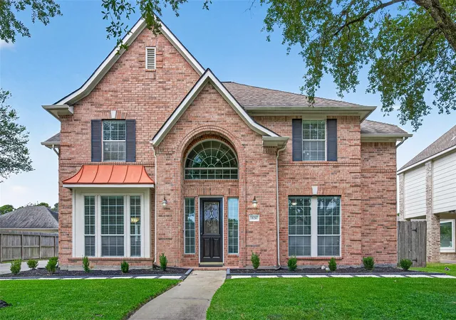 Photo 3 of Single family home for sale at 826 Ivory Ridge Ln, Houston, TX 77094 | MLS# 17620058 | Listing updated on 2026-09-12