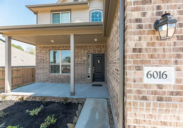 Homes for sale in Conroe, TX | 6016 Heritage Creek Ln, Conroe, TX 77304 | MLS# 61117918