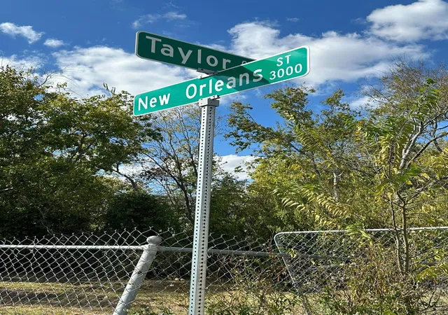 Photo 2 of Land for sale at 21 Taylor Ct, Houston, TX 77020 | MLS# 89092991 | Listing updated on 2026-02-01