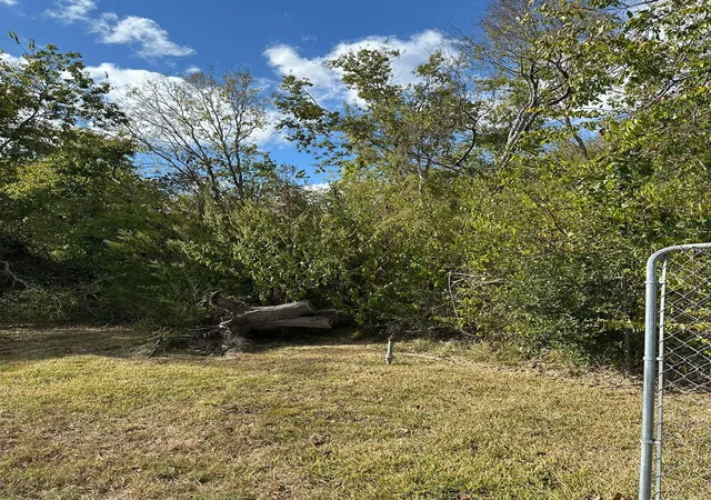 Photo 4 of Land for sale at 21 Taylor Ct, Houston, TX 77020 | MLS# 89092991 | Listing updated on 2026-02-01