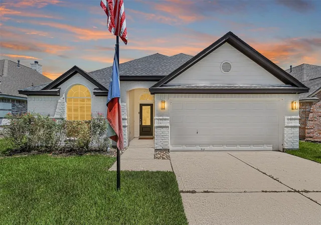 Photo 1 of Sale Pending at 6913 Gentle Breeze Dr, Willis, TX 77318 | MLS# 18149942 | Listing updated on 2026-09-09