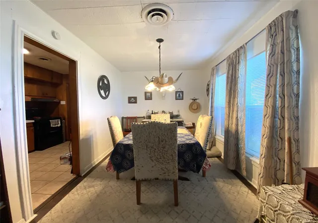 5th image of 1016 Pecan St, Huntsville, TX 77320 | MLS# 93648750