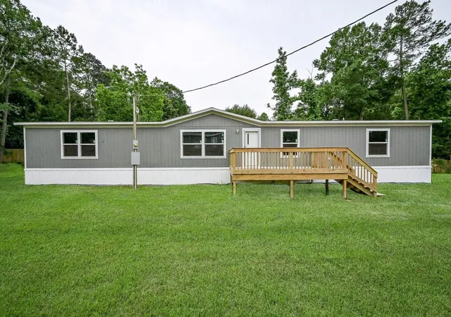 Photo 2 of Sale Pending at 14342 Forest Cir, Montgomery, TX 77356 | MLS# 44814720 | Listing updated on 2026-09-15