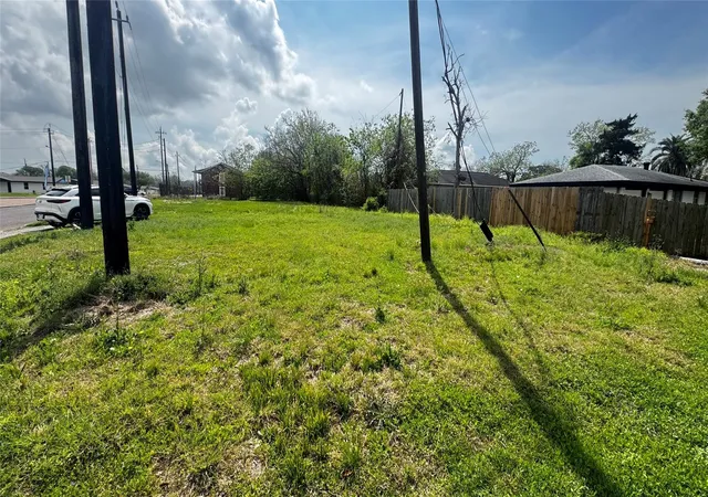 Homes for sale in Baytown, TX | 2109 W Texas Ave, Baytown, TX 77520 | MLS# 42811909