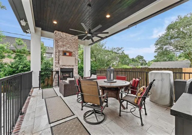 3rd image of 4927 Jason St, Houston, TX 77096 | MLS# 72914091