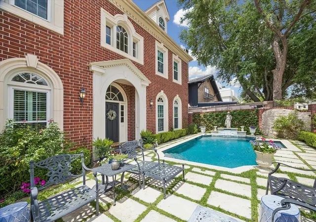 Photo 1 of Single family home for sale at 2120 Potomac Dr #A, Houston, TX 77057 | MLS# 80570503 | Listing updated on 2026-06-09