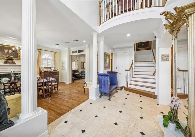Photo 2 of Single family home for sale at 2120 Potomac Dr #A, Houston, TX 77057 | MLS# 80570503 | Listing updated on 2026-06-09