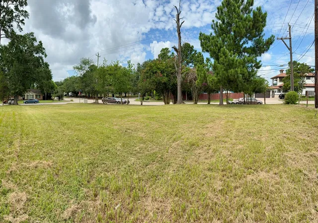 Photo 4 of Land for sale at 9746 Cedardale Dr, Houston, TX 77055 | MLS# 11301661 | Listing updated on 2026-07-03