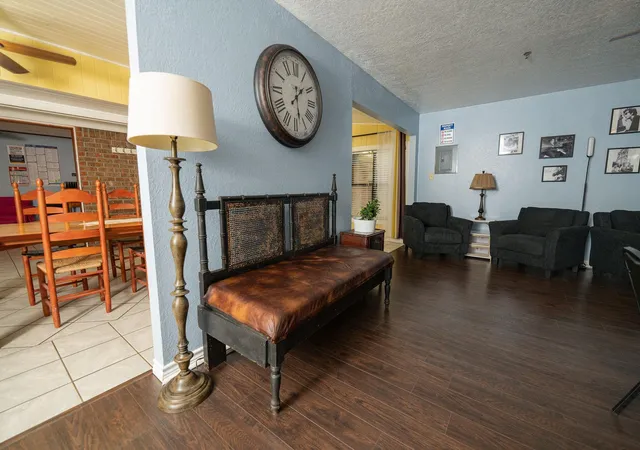 Listing Photo 4 - Condo for sale in building located at 41 Chestnut Cir, Jasper, TX 75951