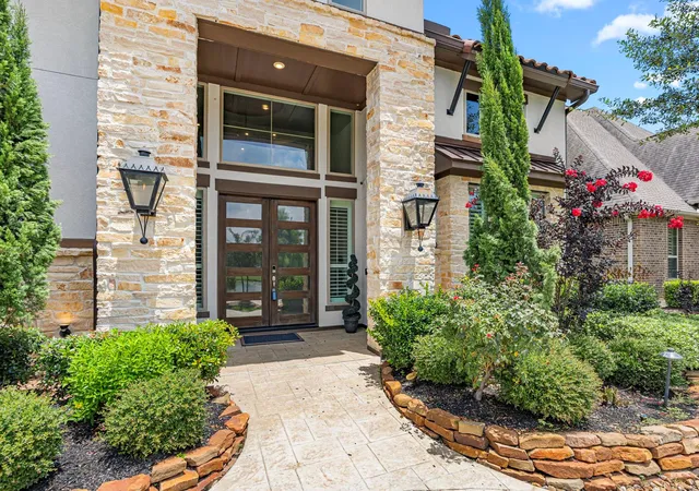 Photo 4 of Single family home for sale at 13622 E Palomino Lake Cir, Cypress, TX 77429 | MLS# 63755813 | Listing updated on 2026-09-20