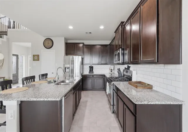 Homes for sale in Pearland, TX | 3725 Lancer Cir, Pearland, TX 77581 | MLS# 61913228