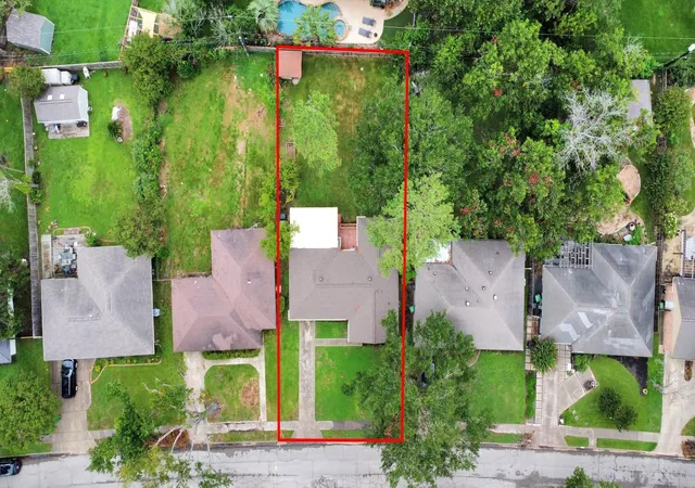 Photo 3 of Single family home for sale at 2314 Lamonte Ln, Houston, TX 77018 | MLS# 52295898 | Listing updated on 2026-09-18