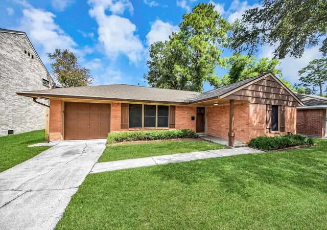 Photo 4 of Single family home for sale at 2314 Lamonte Ln, Houston, TX 77018 | MLS# 52295898 | Listing updated on 2026-09-18