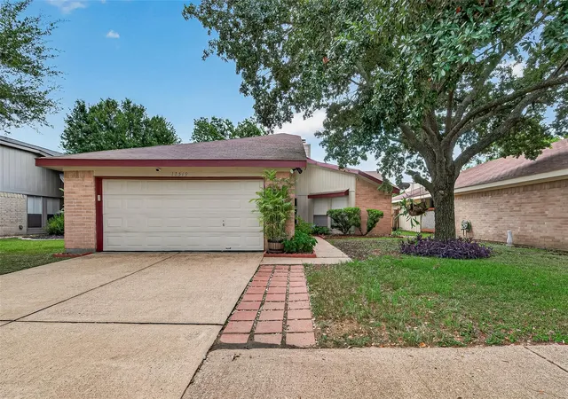 Photo 3 of Single family home for sale at 17519 Davenway Dr, Houston, TX 77084 | MLS# 90340113 | Listing updated on 2026-07-26