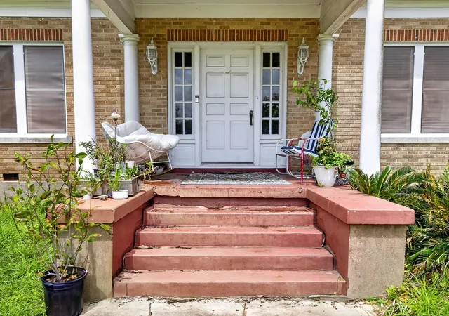 3rd image of 119 E Houston St, Refugio, TX 78377 | MLS# 25662612