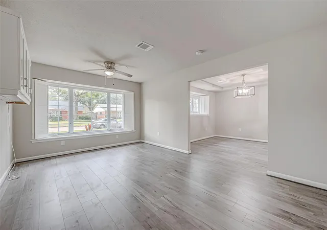 Photo 4 of Single family home for sale at 5622 Valkeith Dr, Houston, TX 77096 | MLS# 94339316 | Listing updated on 2026-08-28