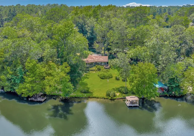 Homes for sale in Colmesneil, TX | 815 County Road 3170, Colmesneil, TX 75938 | MLS# 2347164