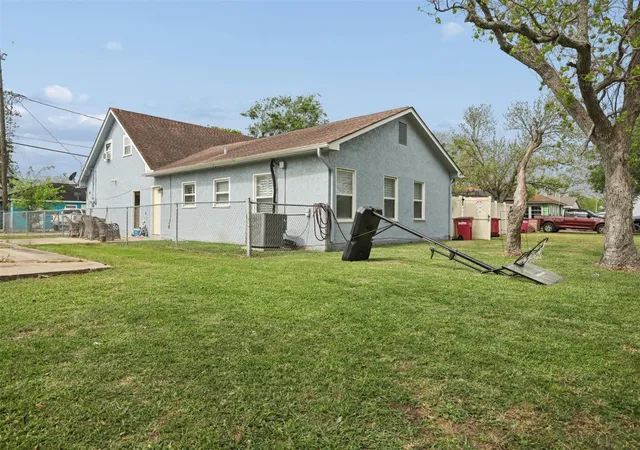Homes for sale in Freeport, TX | 1739 W 7th St, Freeport, TX 77541 | MLS# 90247586