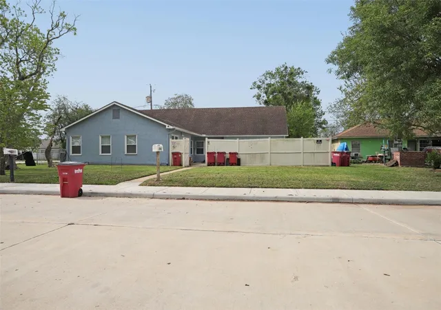 Homes for sale in Freeport, TX | 1739 W 7th St, Freeport, TX 77541 | MLS# 90247586
