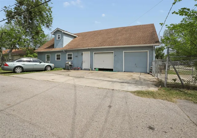 Homes for sale in Freeport, TX | 1739 W 7Th St, Freeport, TX 77541 | MLS# 90247586