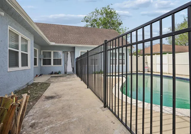 Homes for sale in Freeport, TX | 1739 W 7Th St, Freeport, TX 77541 | MLS# 90247586