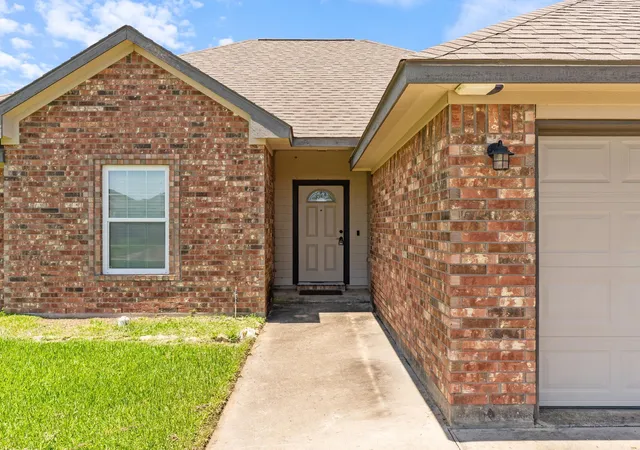 Homes for sale in Bay City, TX | 4804 Stingray Dr, Bay City, TX 77414 | MLS# 31903073