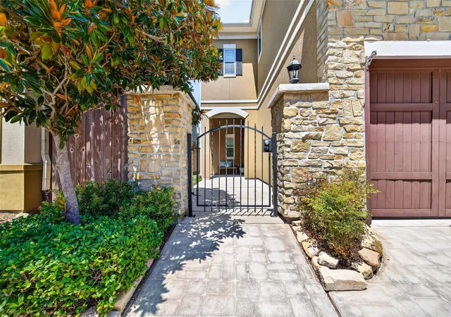 Photo 2 of Single family home for sale at 8217 Cabernet Ln, Houston, TX 77055 | MLS# 85331343 | Listing updated on 2026-09-20