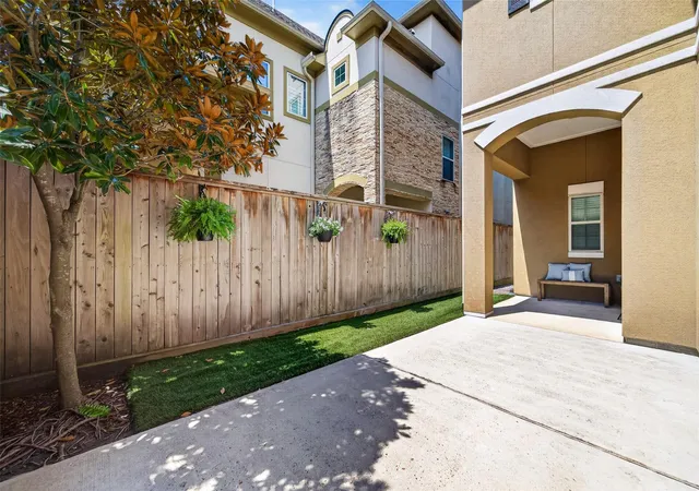 Photo 3 of Single family home for sale at 8217 Cabernet Ln, Houston, TX 77055 | MLS# 85331343 | Listing updated on 2026-09-20