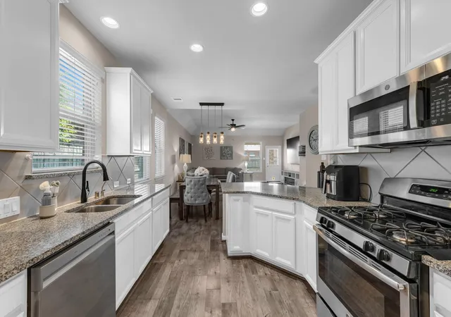 Photo 4 of Single family home for sale at 17115 Verde Park Ln, Cypress, TX 77433 | MLS# 22689822 | Listing updated on 2026-08-24