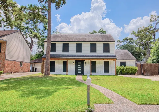 Single family home for sale at 1619 Sweet Grass Trl, Houston, TX 77090 | MLS# 37426675