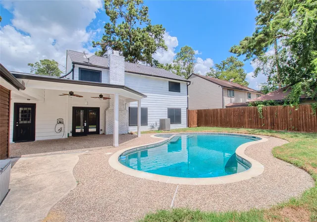 Photo 2 of Single family home for sale at 1619 Sweet Grass Trl, Houston, TX 77090 | MLS# 37426675 | Listing updated on 2026-09-19