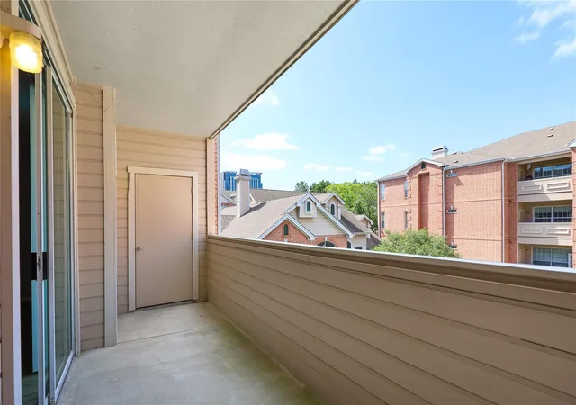 19th image of 2111 Welch St St #A315, Houston, TX 77019 | MLS# 20655875