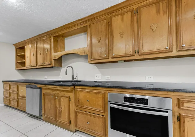 Photo 4 of Single family home for sale at 2201 Barak Ln, Bryan, TX 77802 | MLS# 12076760 | Listing updated on 2026-09-20