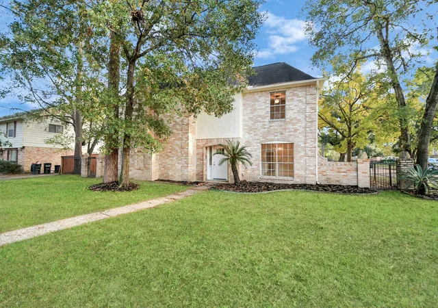 Photo 2 of Single family home for sale at 3919 Fernglade Dr, Houston, TX 77068 | MLS# 2086544 | Listing updated on 2026-08-07