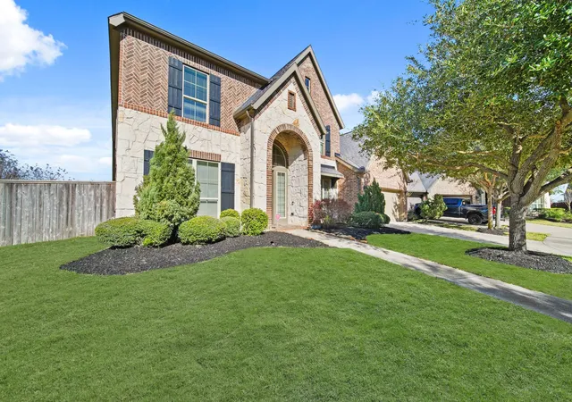 Photo 3 of Single family home for sale at 2523 Crossvine Dr, Katy, TX 77494 | MLS# 71884528 | Listing updated on 2026-08-31