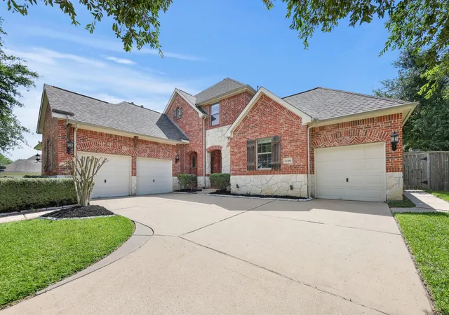 Photo 2 of Single family home for sale at 12303 N Austin Shore Dr, Cypress, TX 77433 | MLS# 83715541 | Listing updated on 2026-08-15
