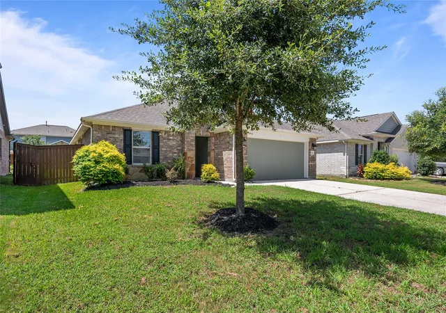 Photo 3 of Single family home for sale at 2114 Boreas, Baytown, TX 77523 | MLS# 11528686 | Listing updated on 2026-07-23