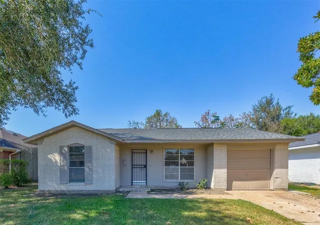 Photo 2 of Single family home for sale at 12938 S Coast Dr, Houston, TX 77047 | MLS# 44266992 | Listing updated on 2026-05-19