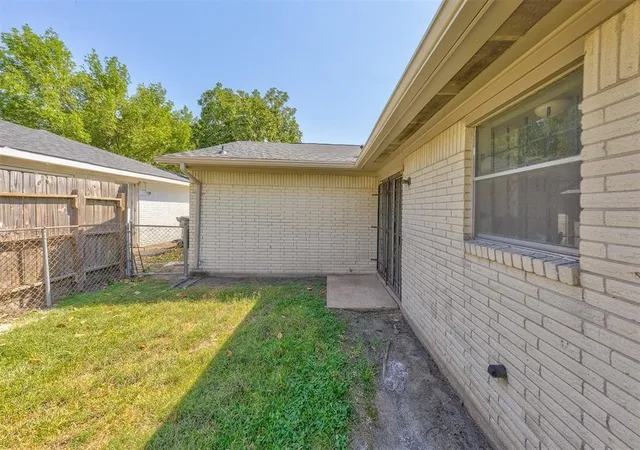 Photo 3 of Single family home for sale at 12938 S Coast Dr, Houston, TX 77047 | MLS# 44266992 | Listing updated on 2026-05-19