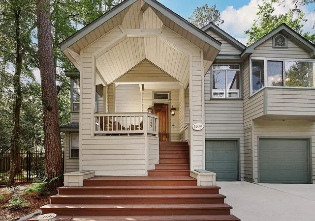 Photo 2 of Single family home for sale at 18 S Slash Pine Park, Spring, TX 77380 | MLS# 43124350 | Listing updated on 2026-07-18