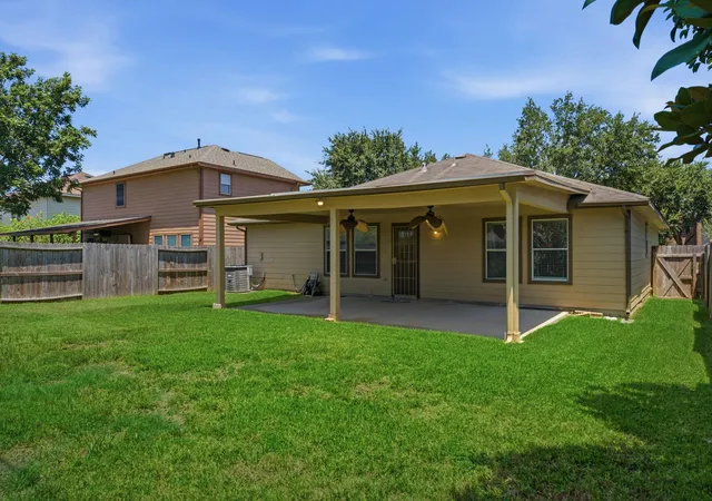 2nd image of 2831 Meiko Dr, Houston, TX 77045 | MLS# 61855221
