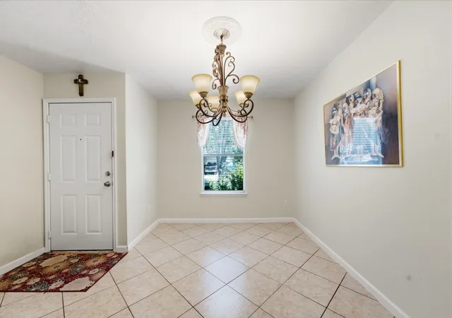 5th image of 2831 Meiko Dr, Houston, TX 77045 | MLS# 61855221