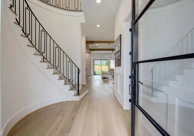 4th image of 1726 Wilde Rock Wy, Houston, TX 77018 | MLS# 90486429