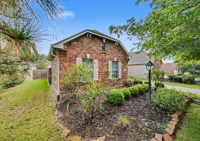 Photo 2 of Single family home for sale at 115 Zephyr Bnd Pl, Spring, TX 77381 | MLS# 52026690 | Listing updated on 2026-09-11