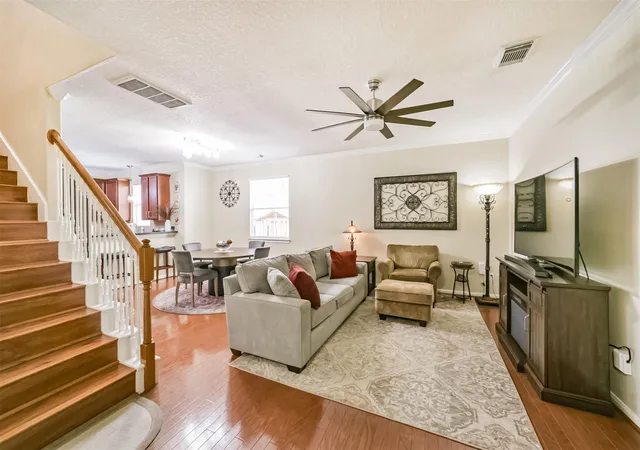 3rd image of 1430 W 24Th St, Houston, TX 77008 | MLS# 69698987
