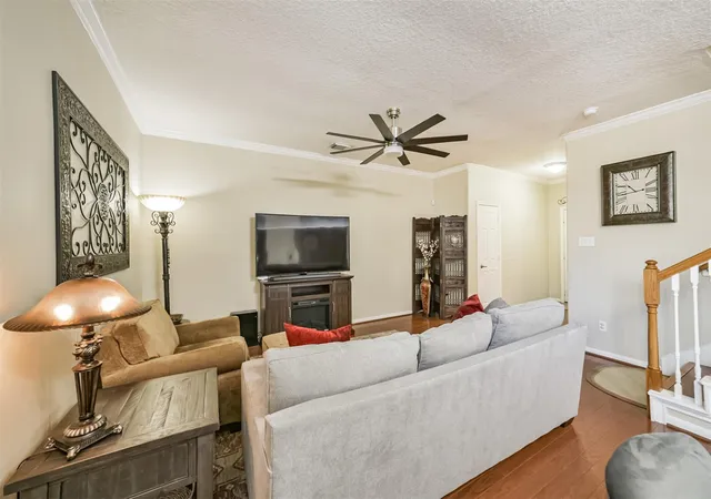 4th image of 1430 W 24Th St, Houston, TX 77008 | MLS# 69698987