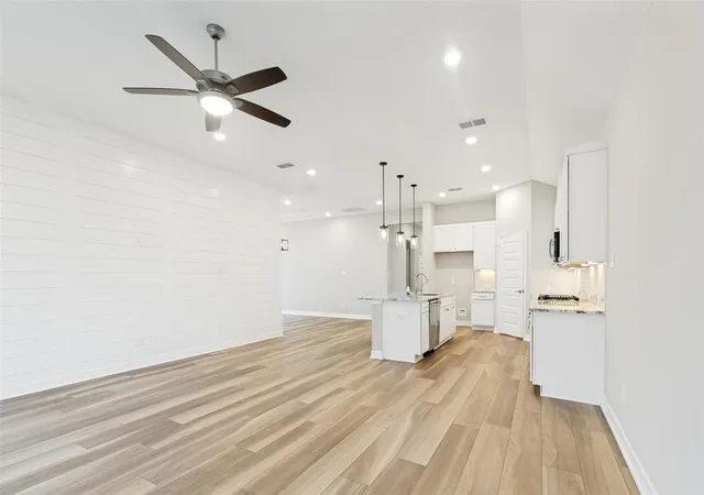 4th image of 29034 Meadow Terrace Dr, Fulshear, TX 77441 | MLS# 57153321