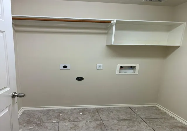 Photo 4 of Single family home for sale at 8315 Tarragon Ln E, Baytown, TX 77521 | MLS# 22009543 | Listing updated on 2026-09-14
